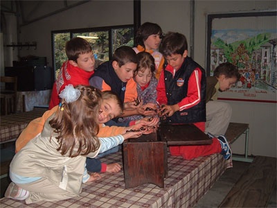 Sbarolata 2006 con la scuola elementare di ornica